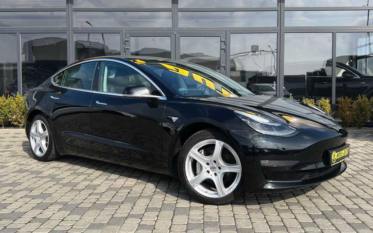 Tesla Model 3 2019