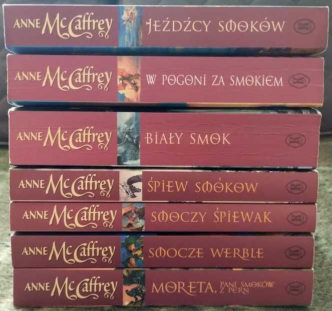 Jeźdźcy smoków z Pern - Anne McCaffrey