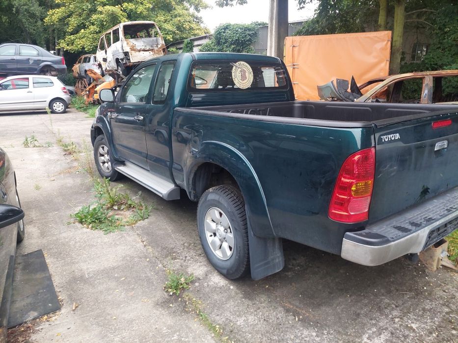 Toyota Hilux silnik 2,5. d-4d z Niemiec kun25l-crmshw