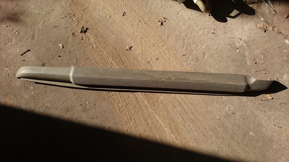 Corvette C3 obudowa wydech, próg, osłona