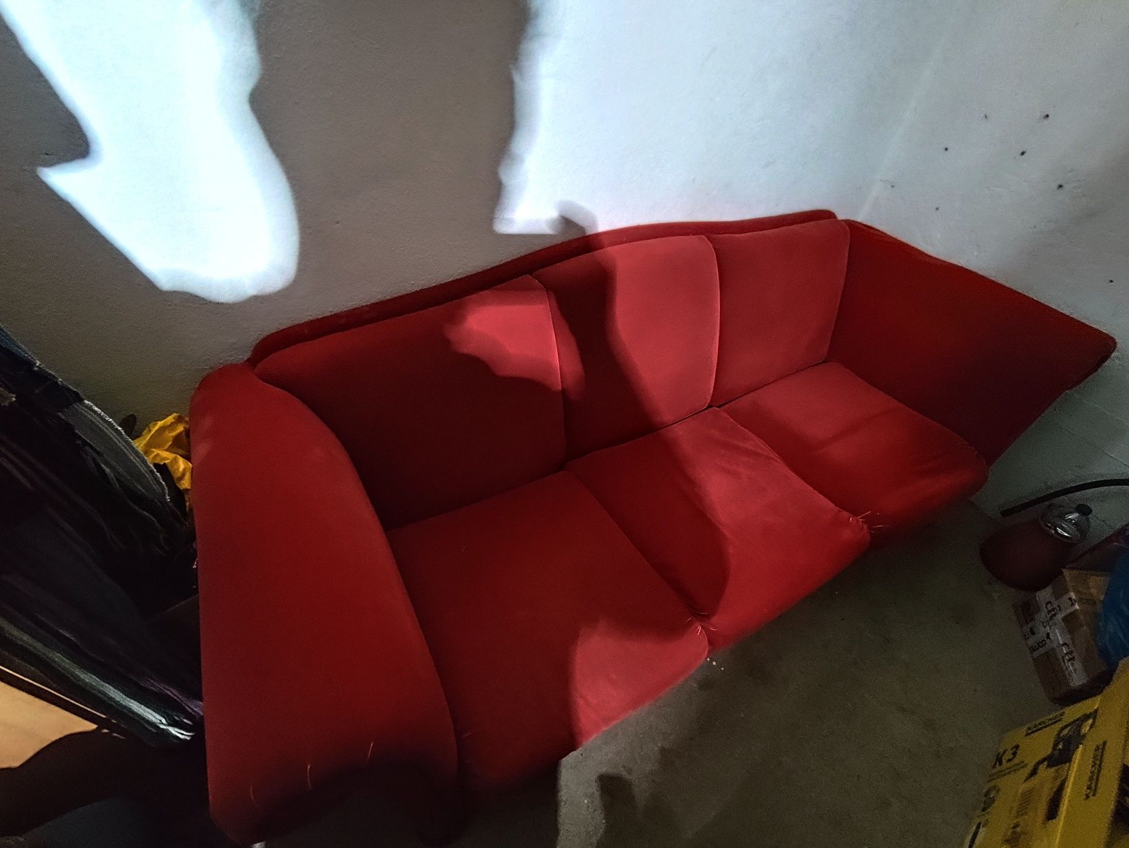 Sofá cama em vermelho