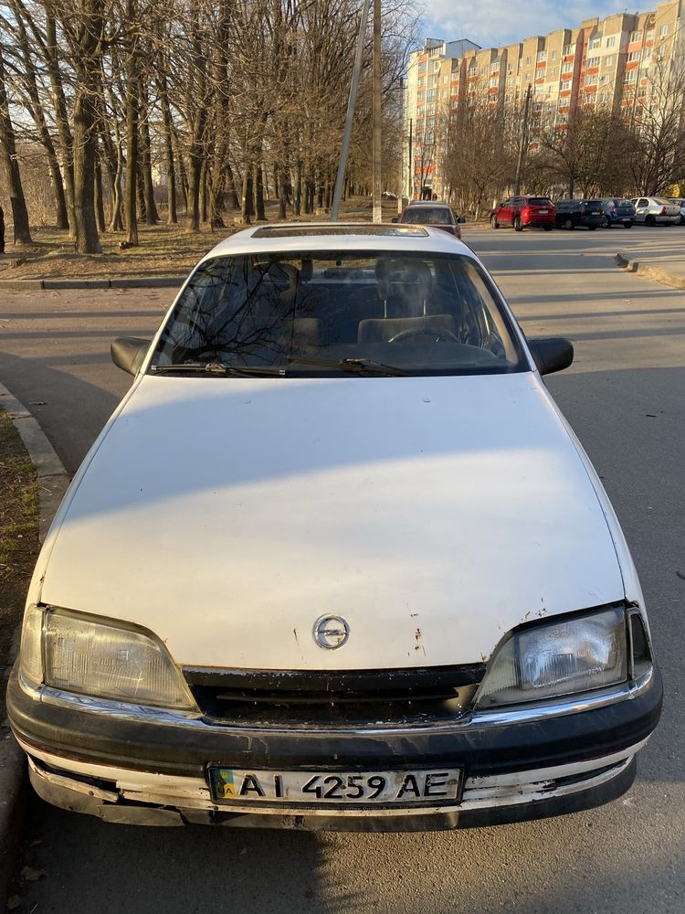 Продам опель омега А 2.0 торг!