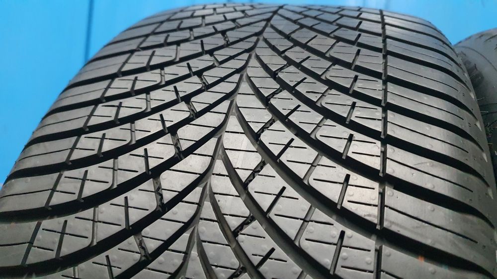 255/35 R19 Sprzedam opony całoroczne Goodyear ! Rok 2023