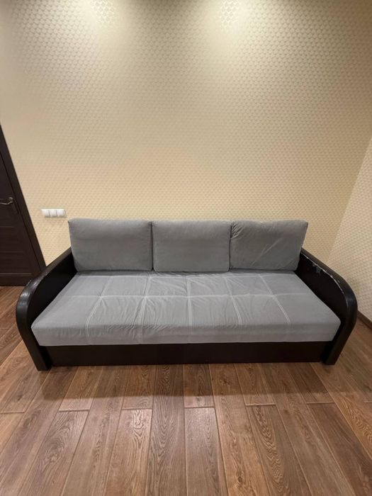 Продам диван 160/200 в відмінному стані