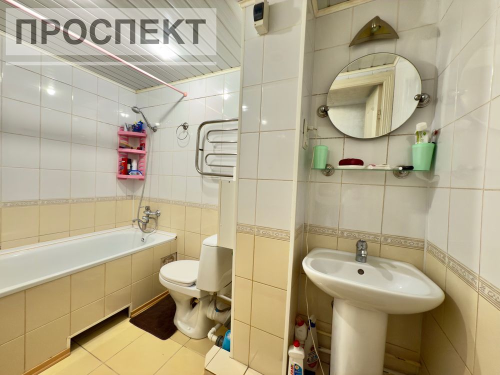 Продам 2-х кімнатну квартиру пр-т Лушпи ( 10 мкр).