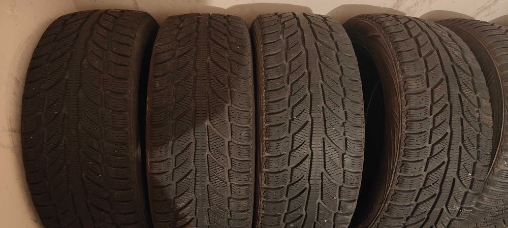 Opony zimowe  215 55 R18 komplet 7mm