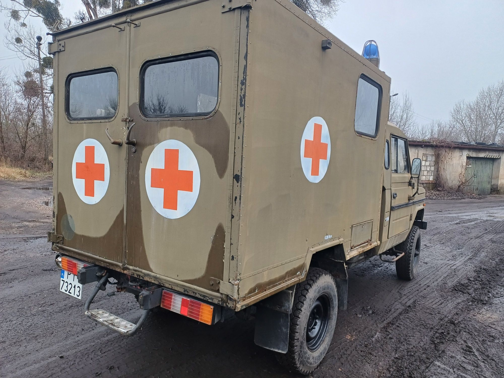 Tarpan honker sanitarka 2.5 iveco