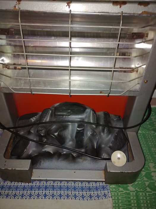 Продам електричний камін "Уголек"