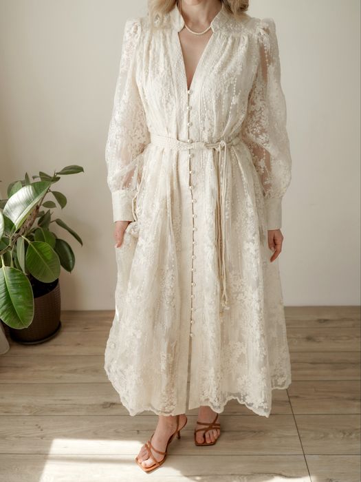 Сукня з вишивкою на весілля, хрестини