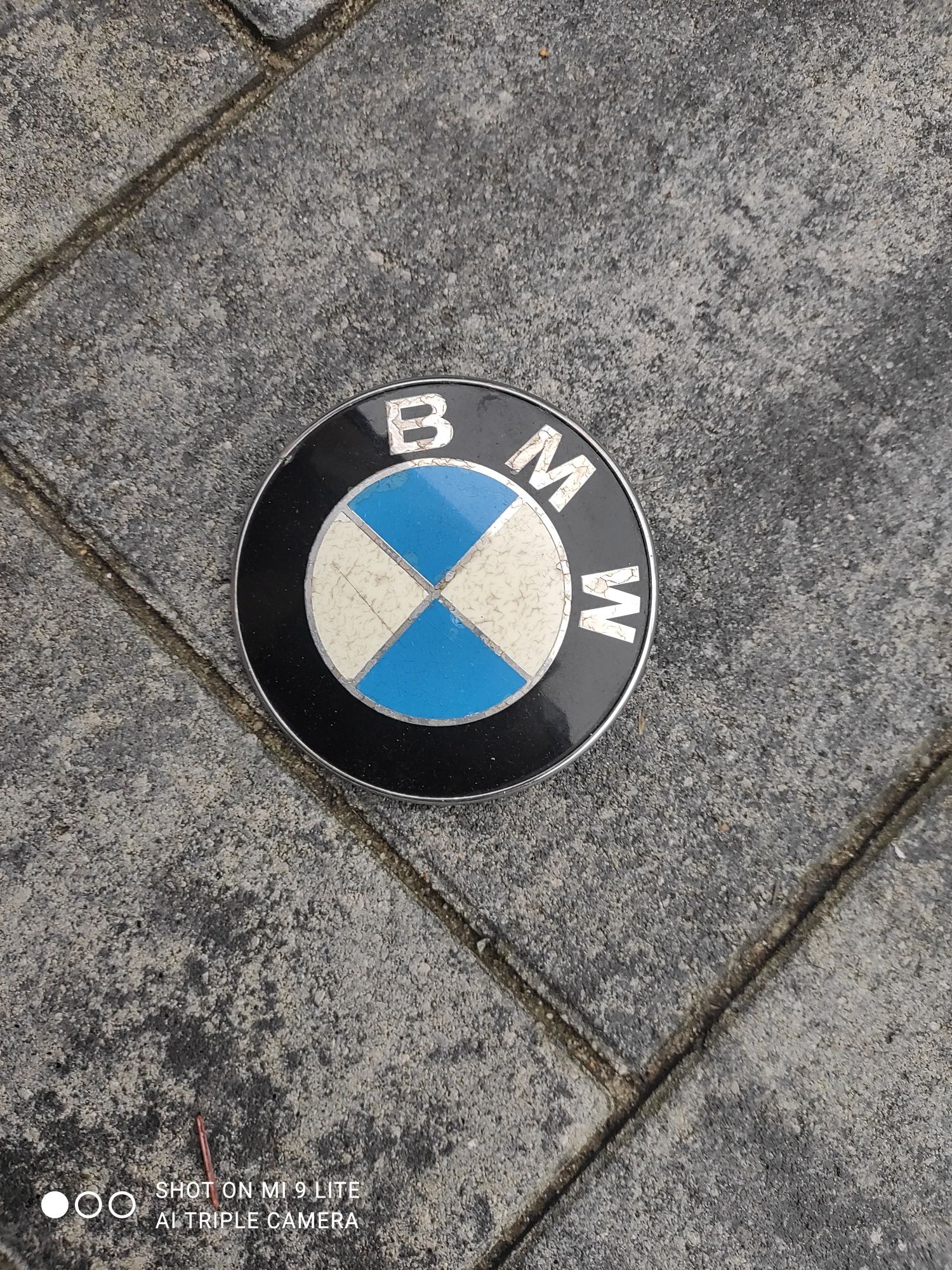 Znaczek logo emblemat Maski Pokrywy Silnika BMW seria 3 5 E60 E90