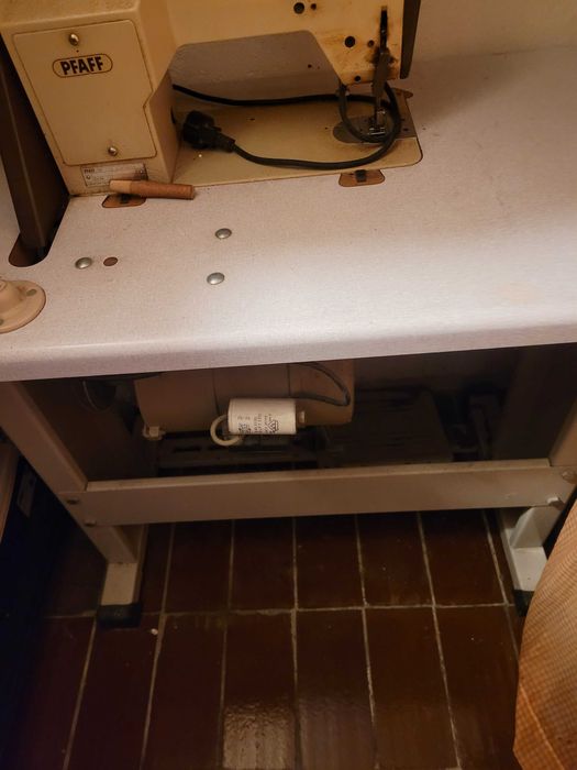 Maquina de costura industrial sem uso