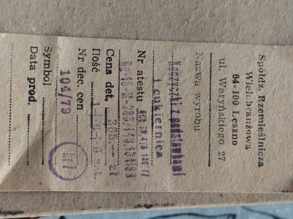 Komplet koszyczki,podstawki , cukiernica prl