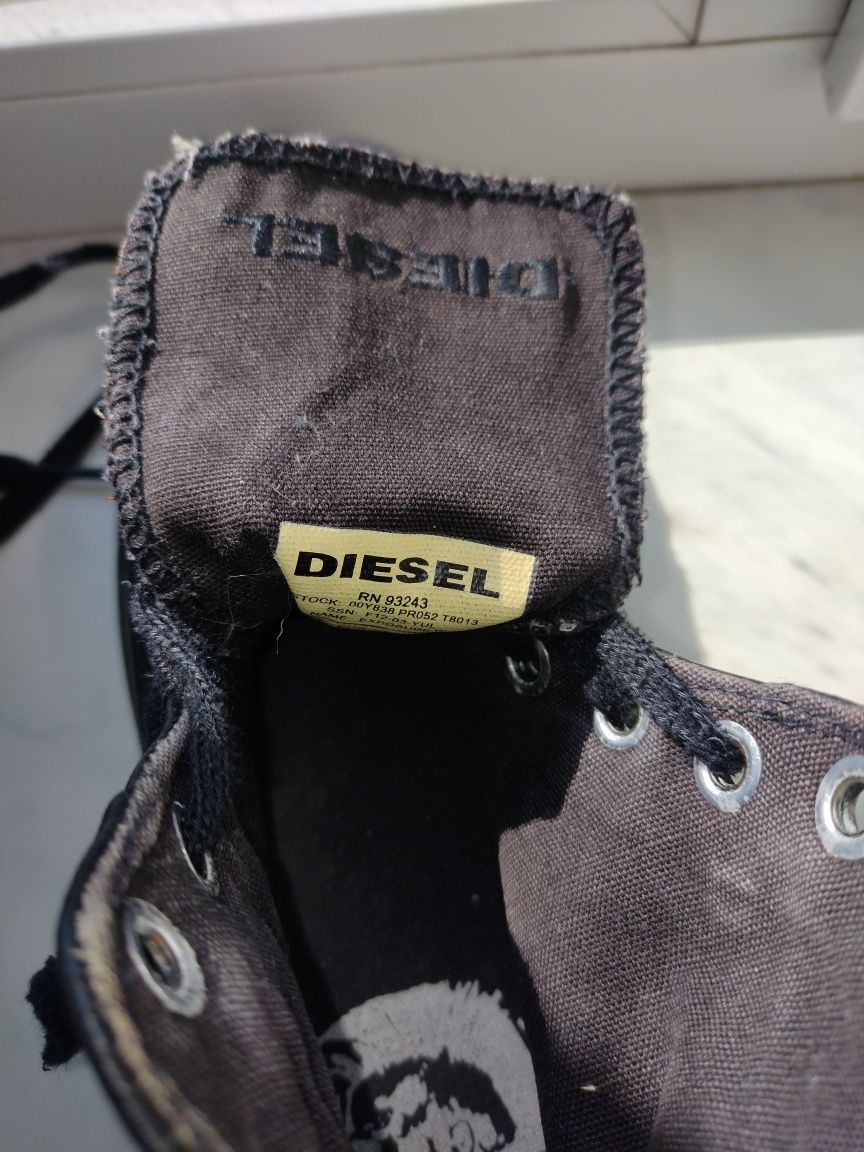 Продам кеды (Diesel)