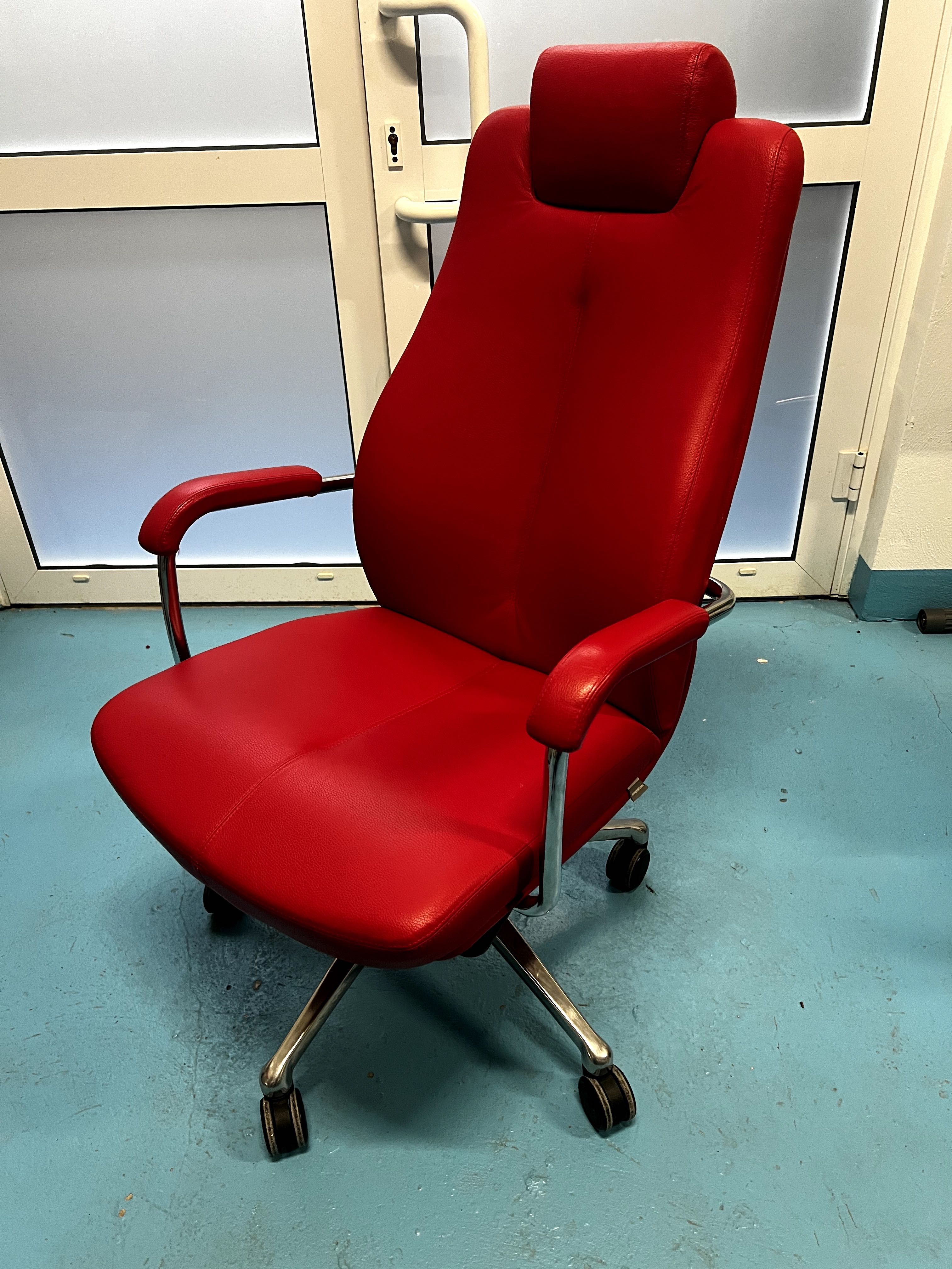 Krzesła biurowe 9 sztuk stałe + 2 obrotowe na kółkach- czerwone, skóra