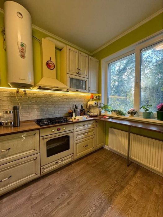 Простора 3к квартира з ремонтом в Ірпені