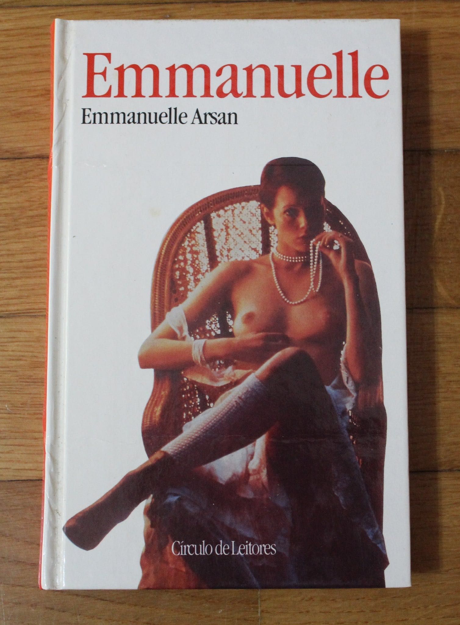 Livro "Emmanuelle", de Emmanuelle Arsan