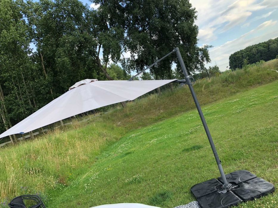 Sprzedam Parasole Ogrodowe na wysięgniku .