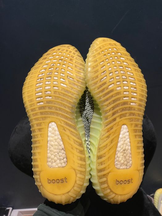 adidas Yeezy boost 350 v2 yeezreel 42 white grey  500 700 semi frozen