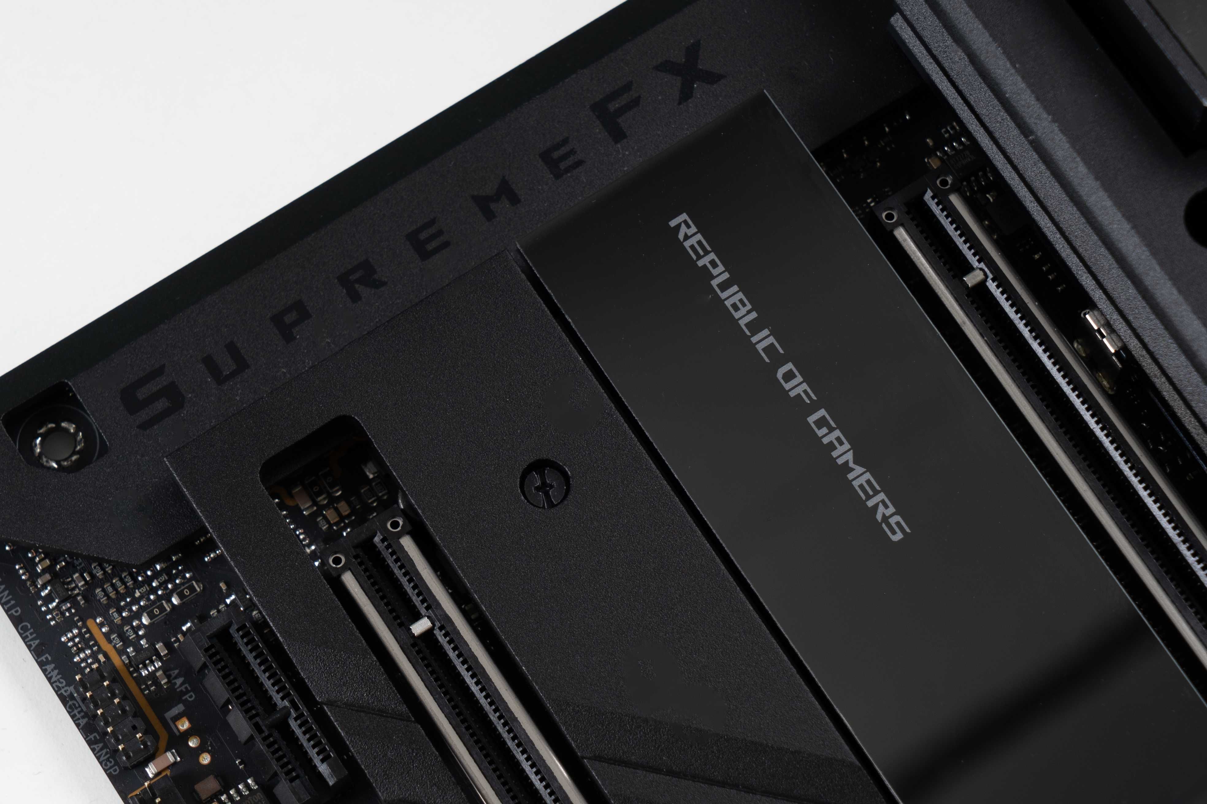 Материнська плата Asus CROSSHAIR X670E HERO WiFi/Гар 3 міс/SiliconFox