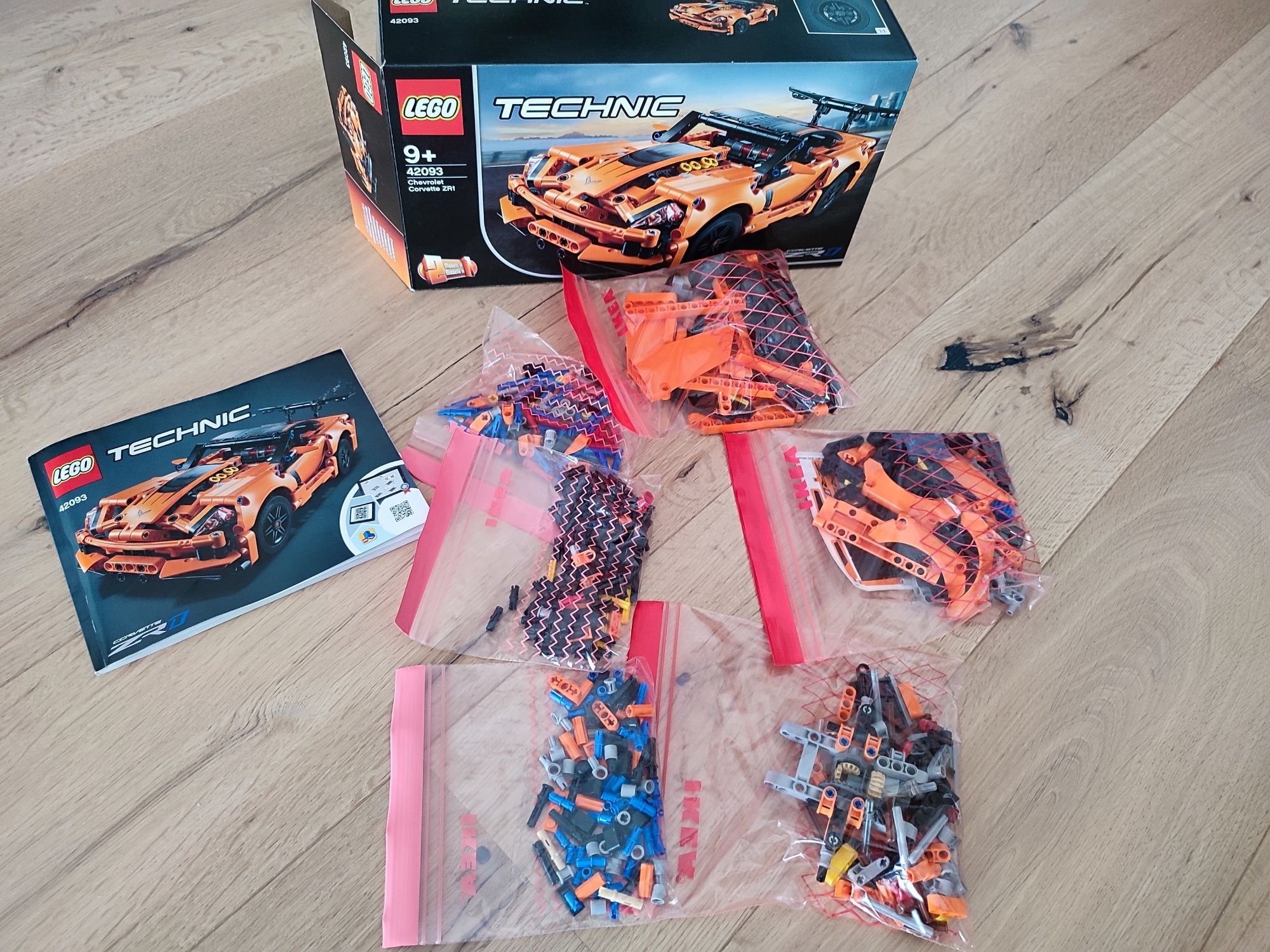 Lego Technic 42093 Chevrolet Corvette ZR1, jak nowe