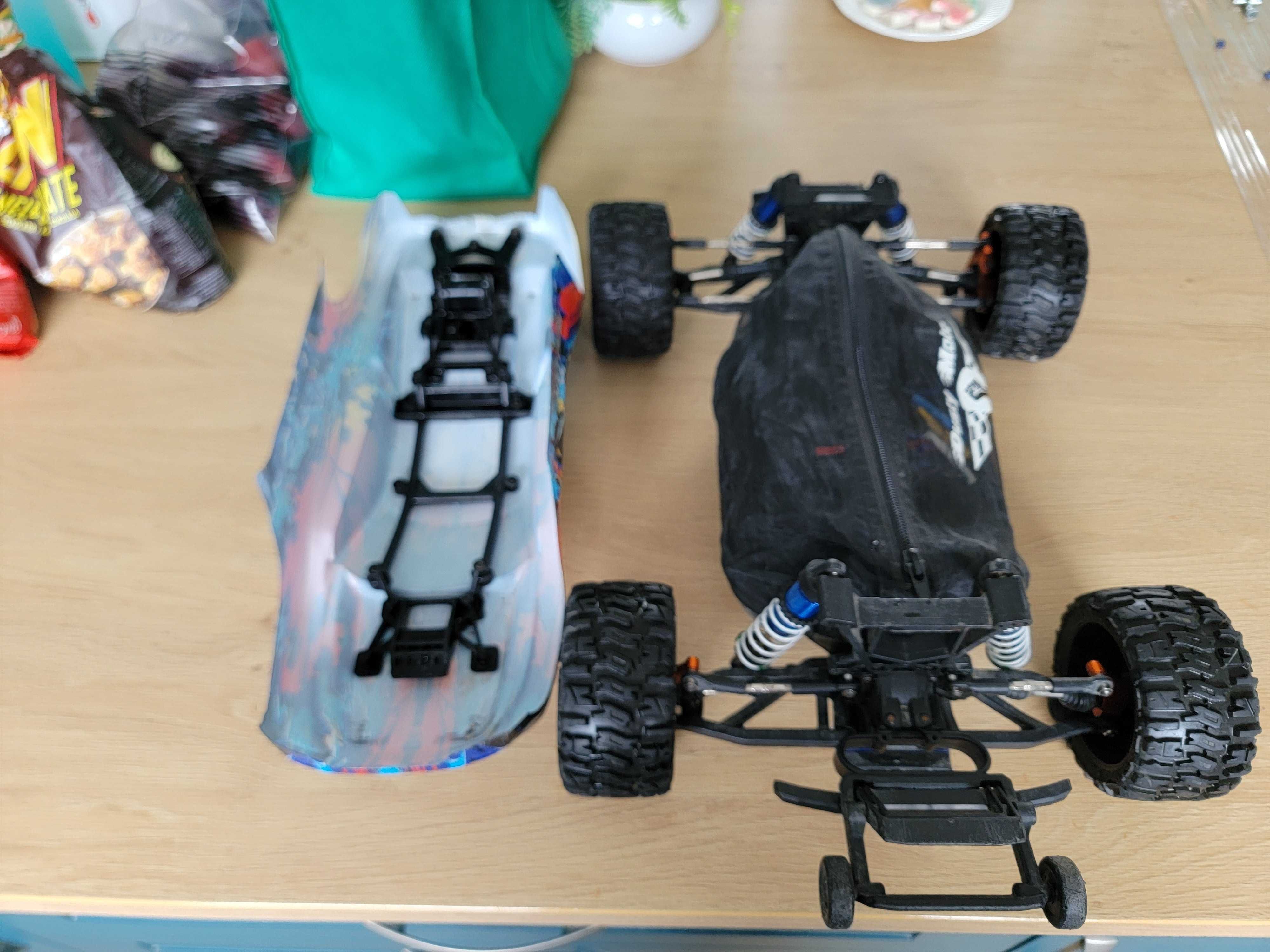 Traxxas  rustler Traxxas monster slash 4x4