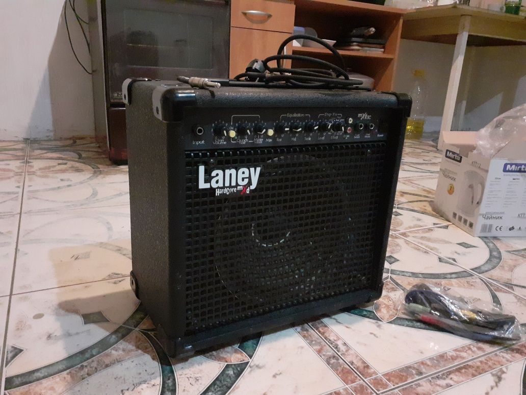 Продам срочно комбоусилитель звука laney для электрогитары. Торг.