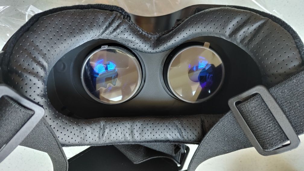 Okulary VR wraz z padem