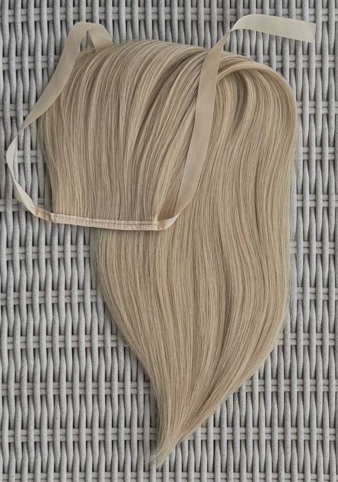 Naturalny blond - chłodny odcień blondu włosy doczepiane kucyk kitka