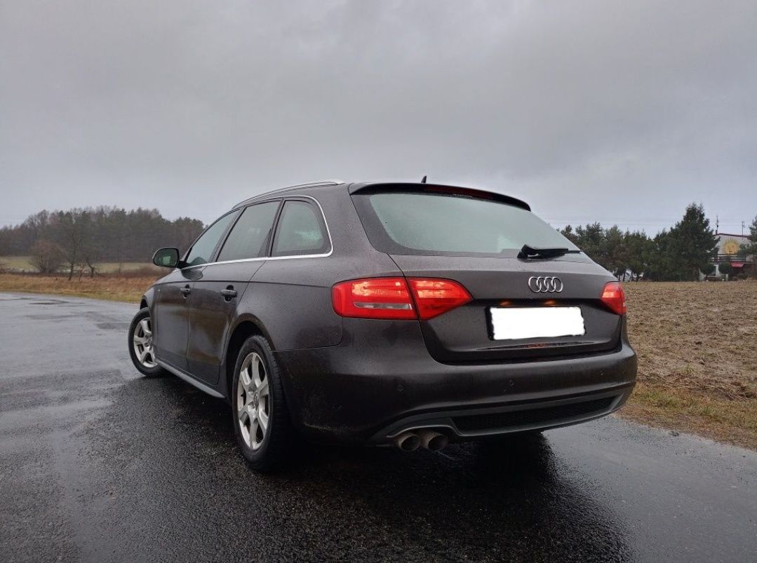 Audi A4 B8 2.0 TDI S-Line Navi Xenon LED Skóry Hak PDC Serwis 2009 rok