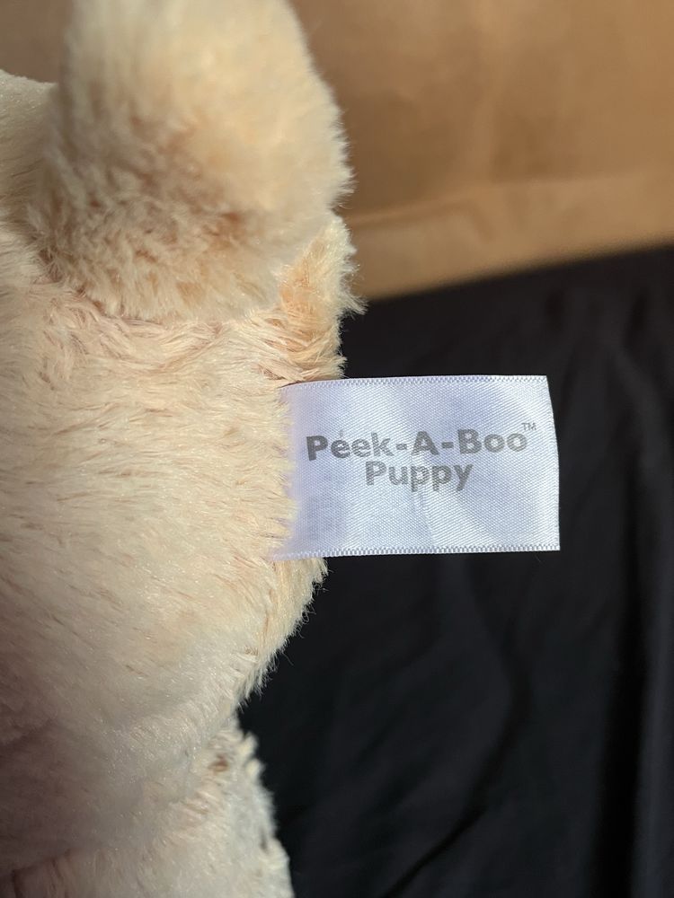 Собачка фірми Peekaboo puppy