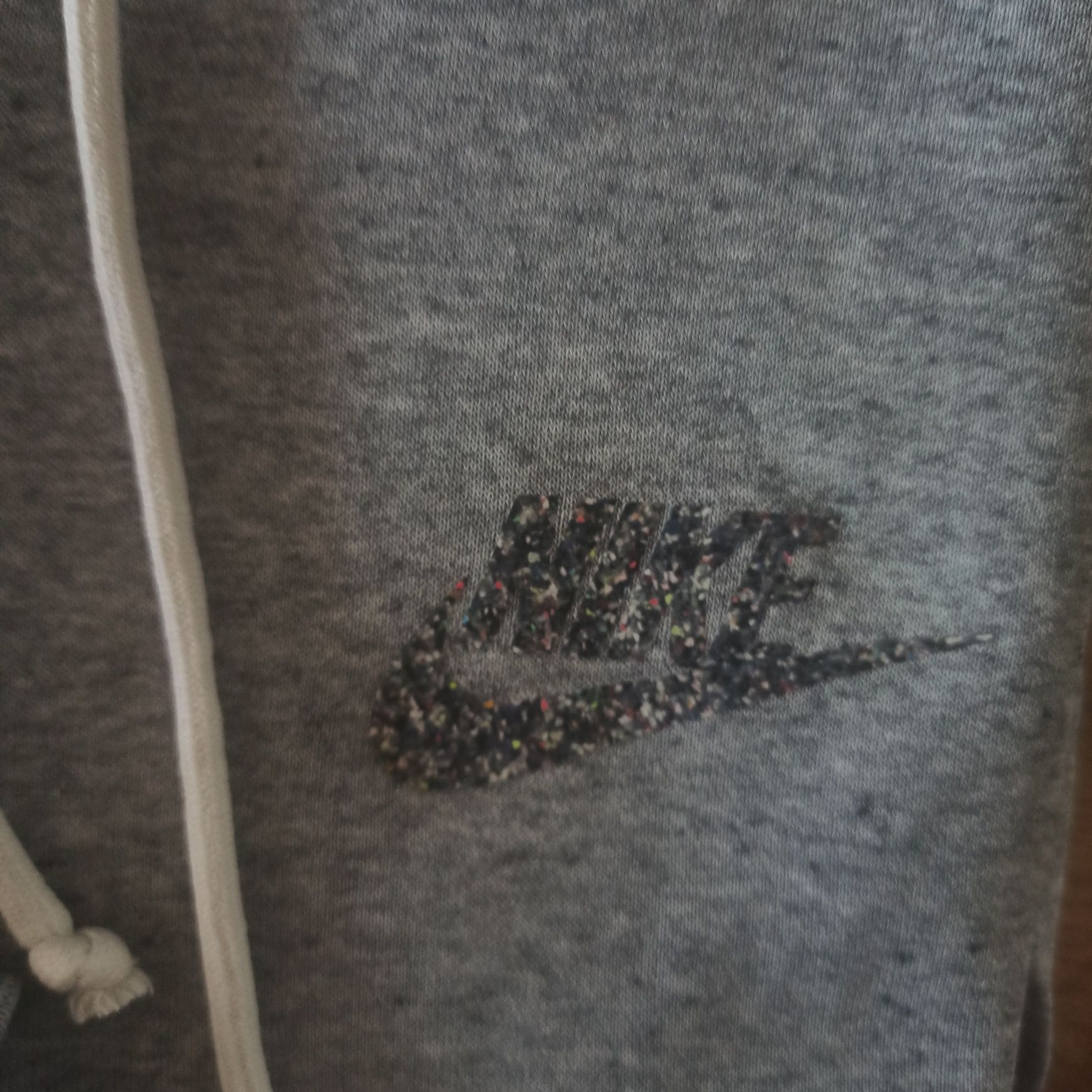Szara bluza Nike z kapturem kangurka rozmiar L