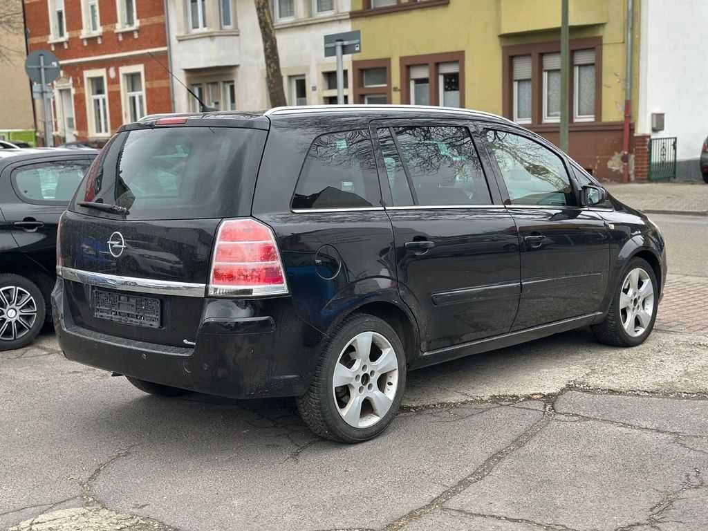 Разборка Opel Zafira B бампер б/у автозапчастини