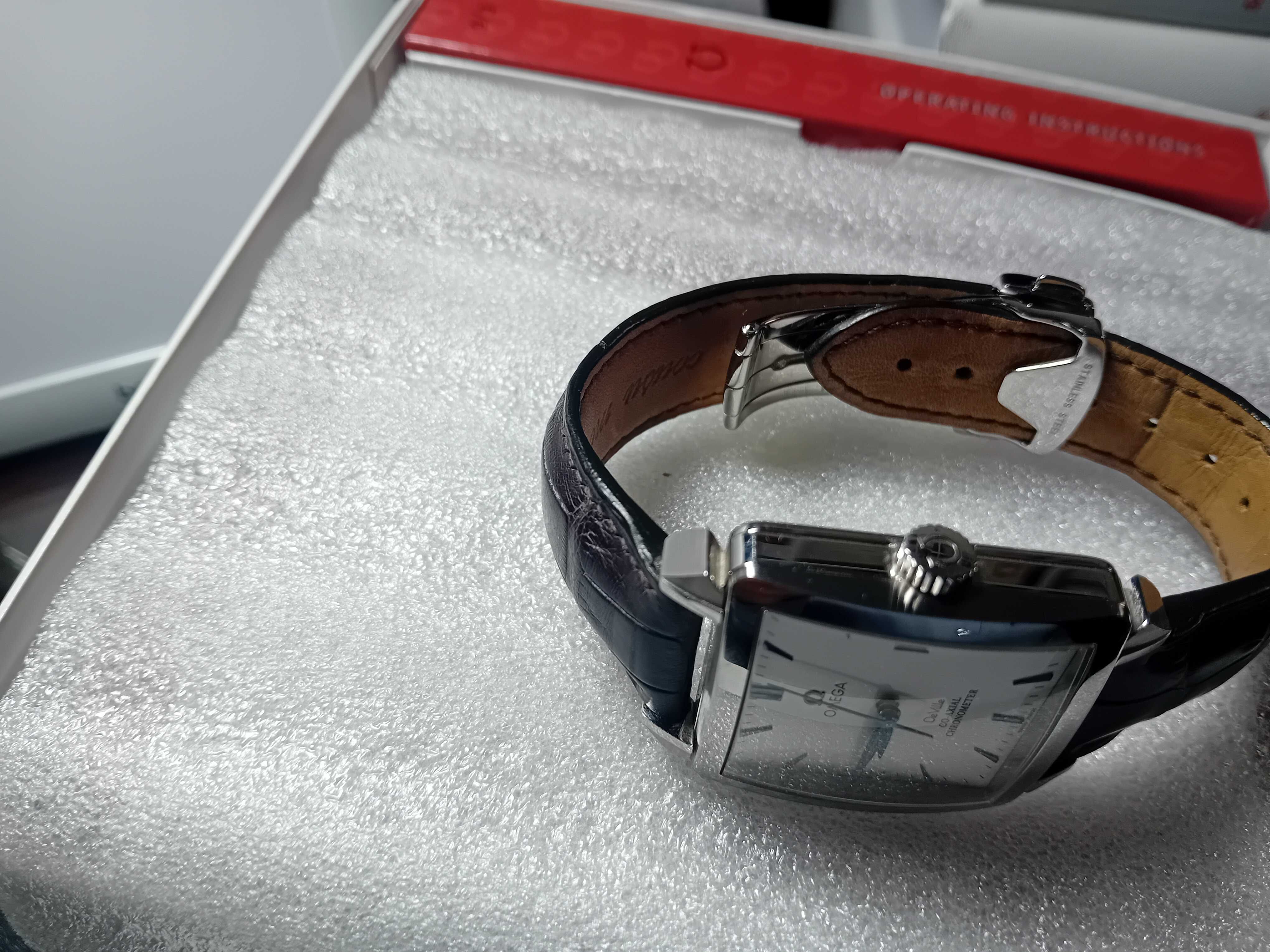 Omega Co-Axial Chronometer Edição Limitada Almada Negreiros