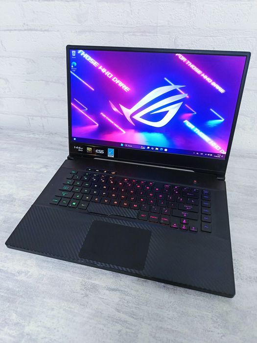 Игровой Asus Zephyrus RTX 2060/i7-9750H/RAM 16/SSD