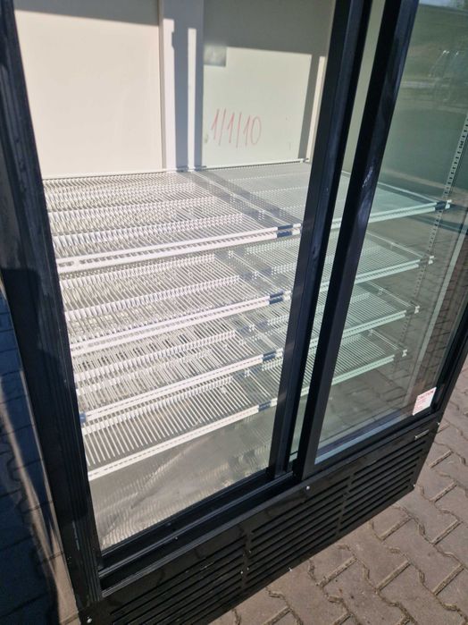 Witryna chłodnicza 900 litr,NoFrost-chłodnia lodówka