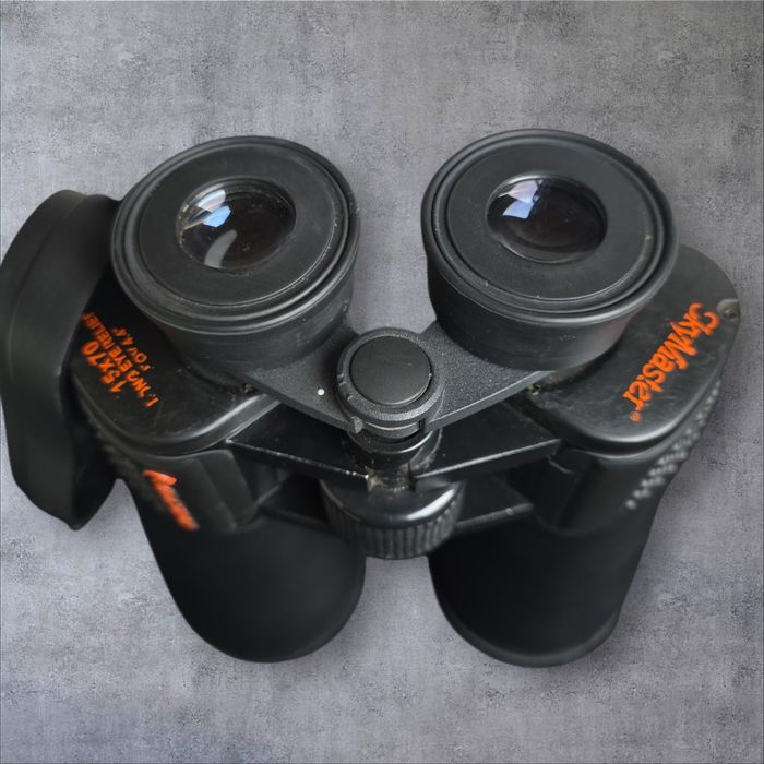 Бінокль Sky Miaster Celestron 15*70