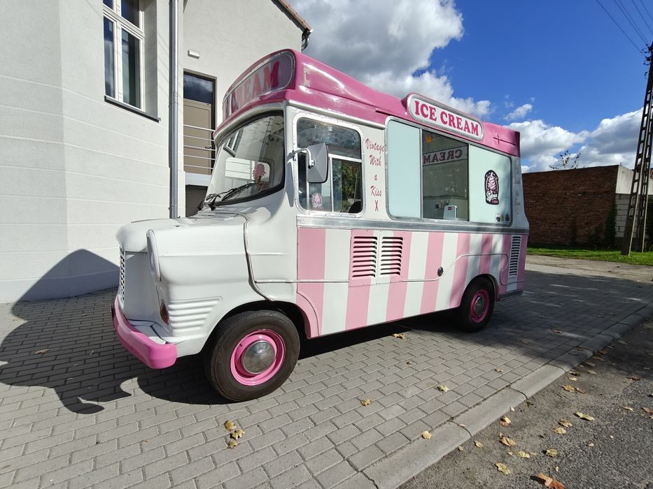 Lodziarka Icetruck Ford Transit lodziarnia mobilna foodtruck