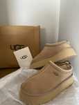 Стильні, трендові Ugg Tasman.
