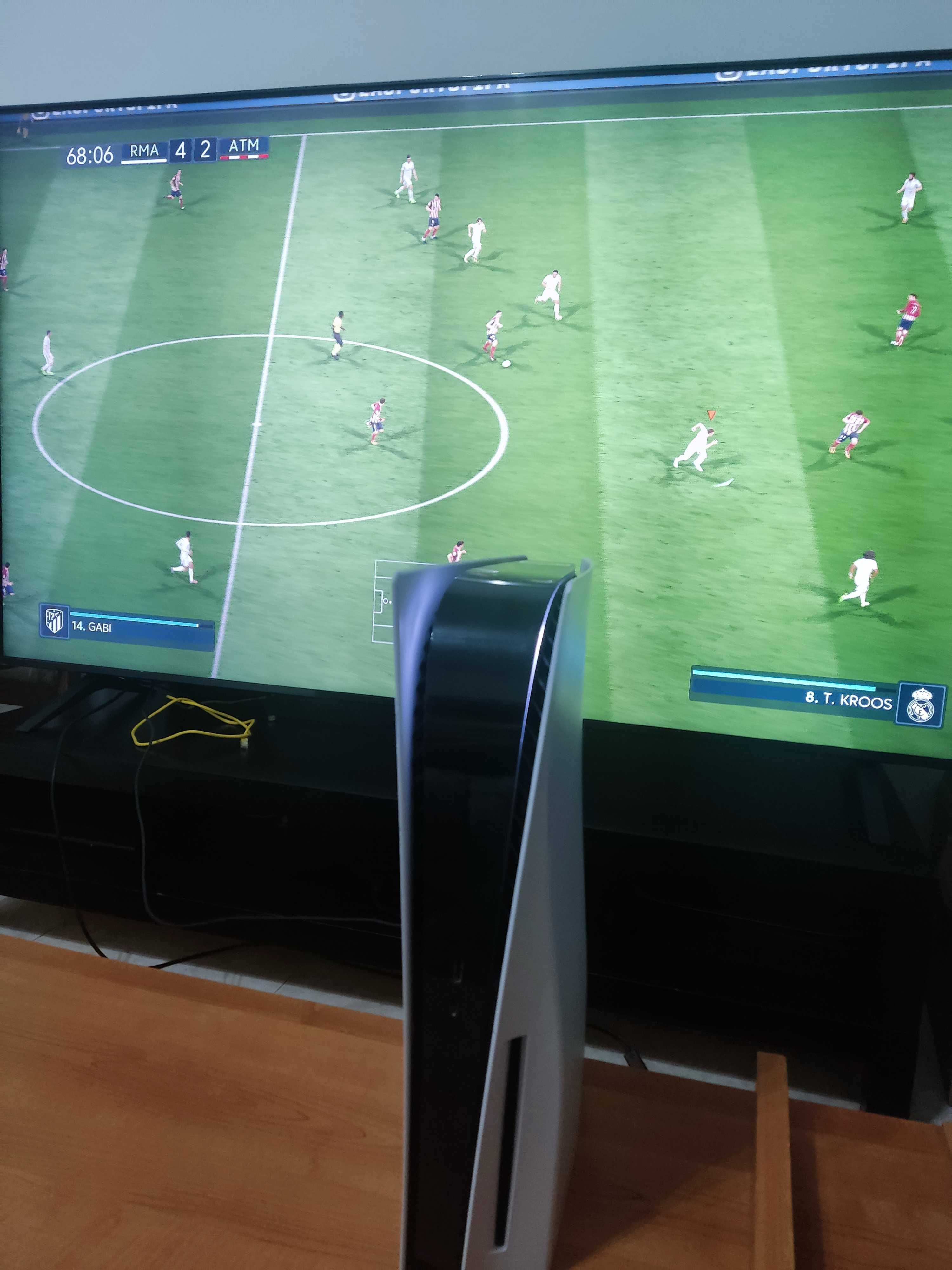 PS5 1 Com Caixa e como novo( Versão Disco)