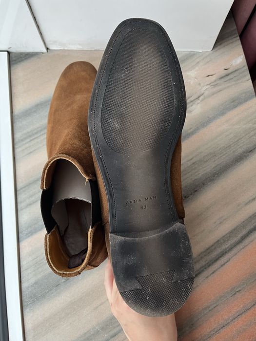 Чоловічі замшеві челсі Zara