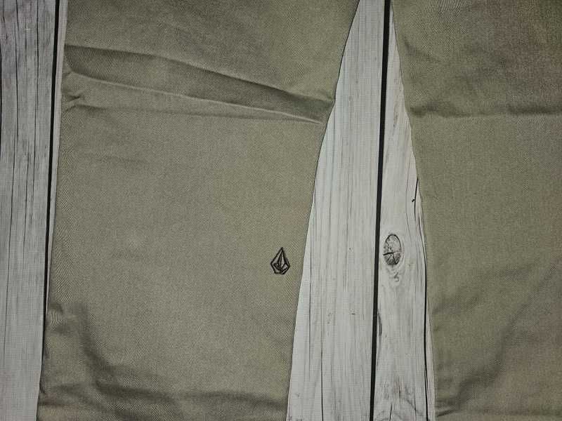 Spodnie chinosy Volcom W30