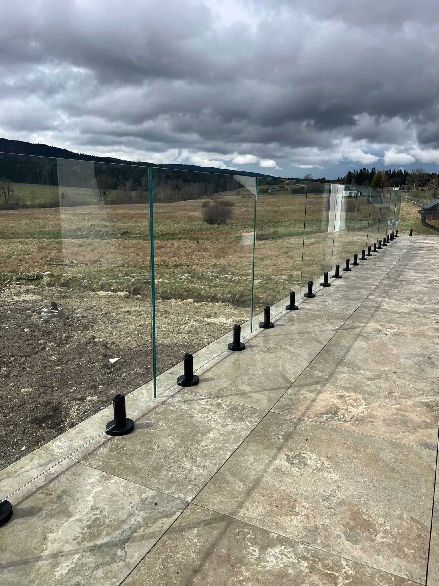 Balustrady szklane , bez ramek