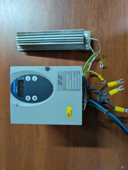 трехфазный преобразователь мощностью 1.5 кВтдля питания от одной ф.220