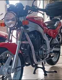 Suzuki GS 500 E.