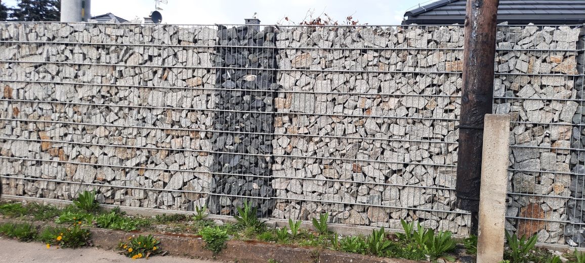 Kamień do gabionow  kamień na ogrodzenia  łupek granitowy sortowany