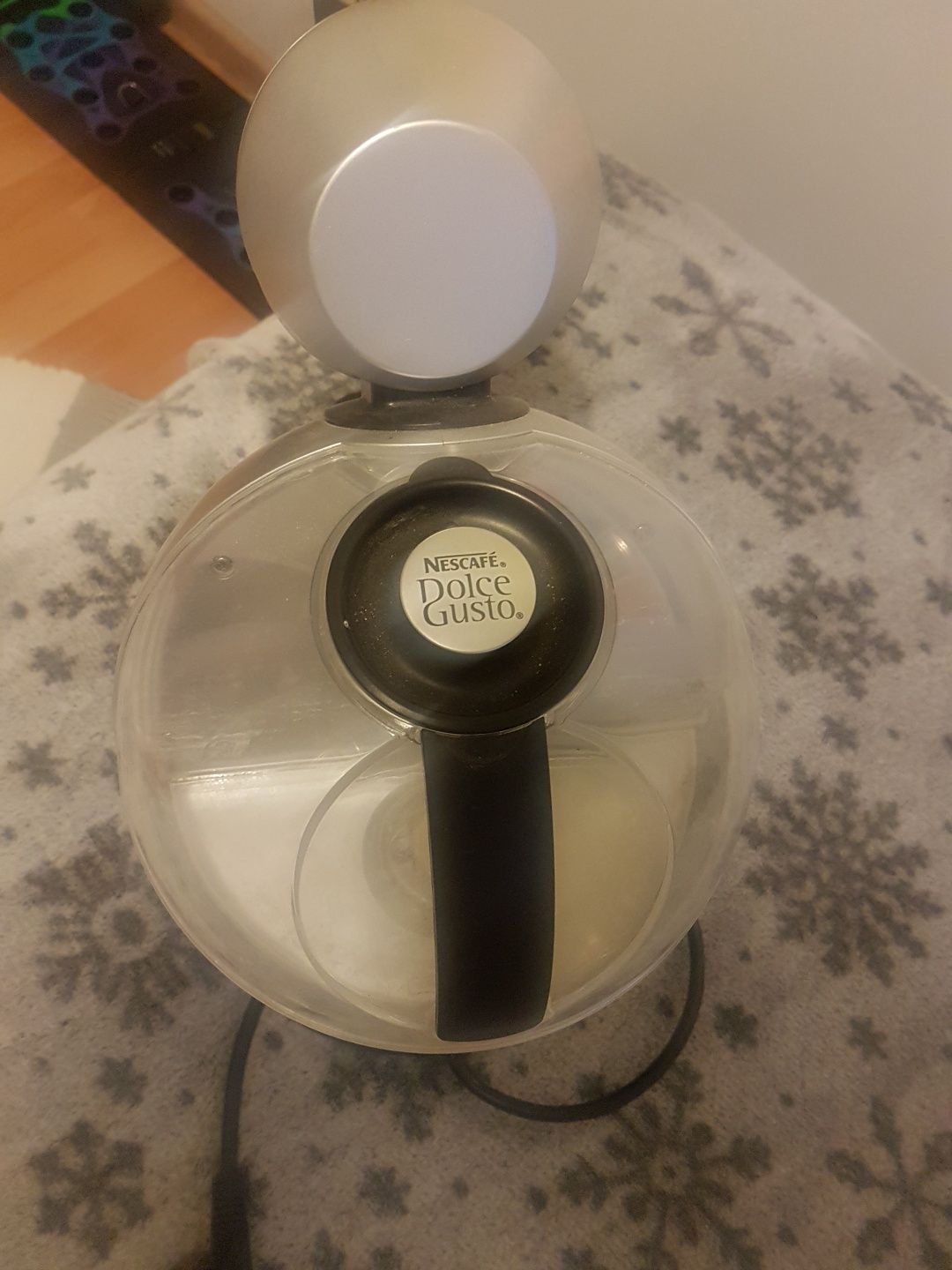 Sprzedam ekspres na kapsułki Dolce Gusto