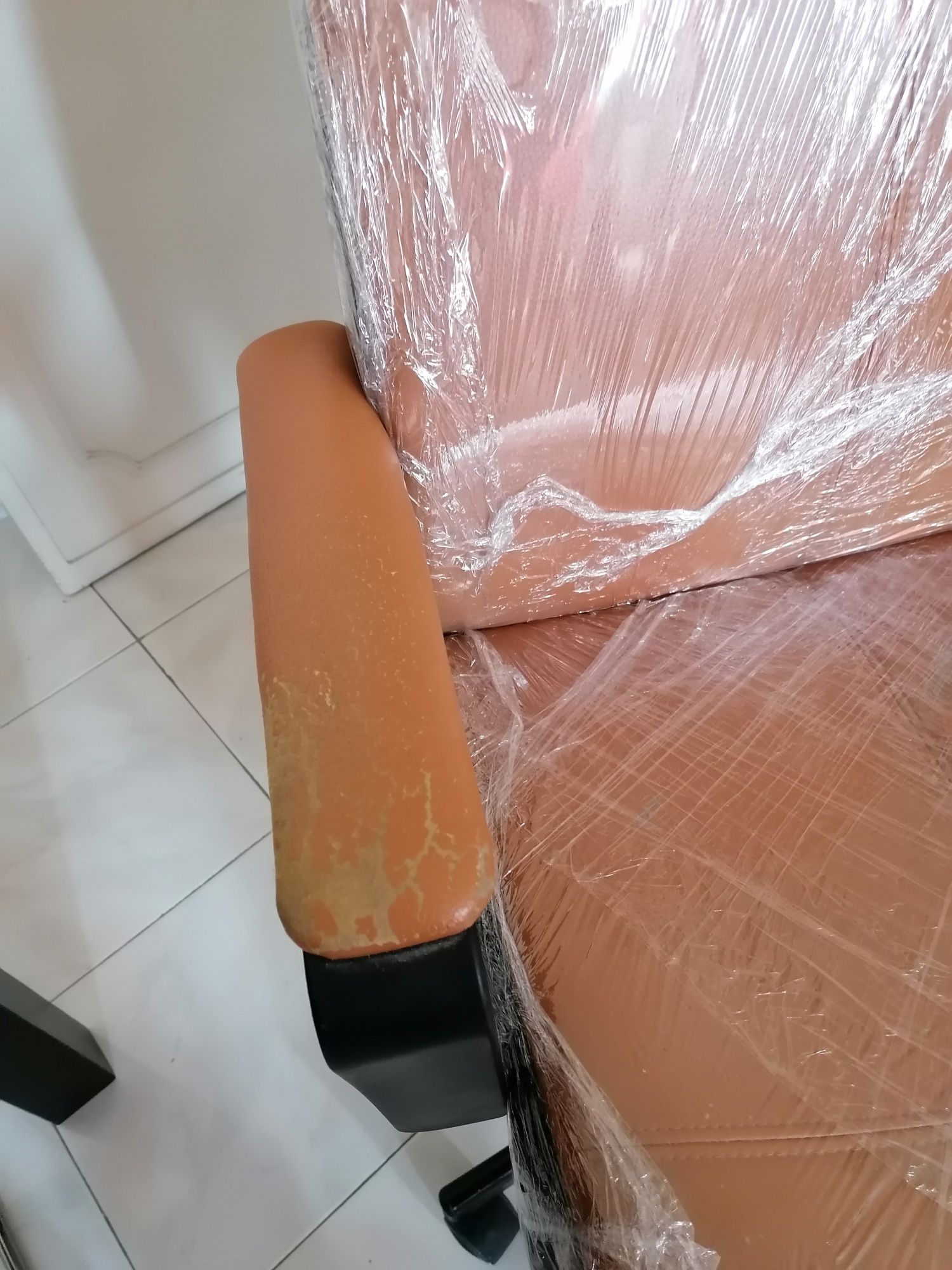 Vendo Cadeira IKEA MILLBERGET - Tom Murum Castanho Dourado