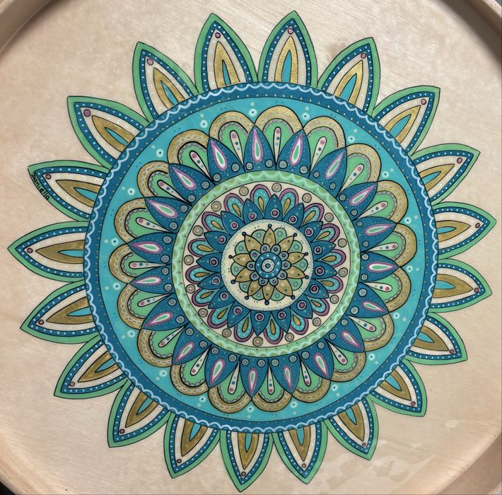 Tabuleiro pintado à mão