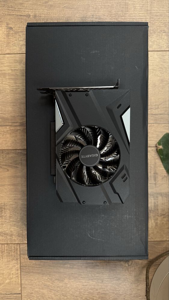 Karta graficzna nVidia GTX 1650 •4gb super stan•