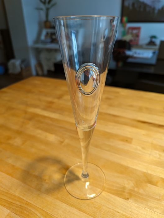 Copos com ornamento para inscrição em prata